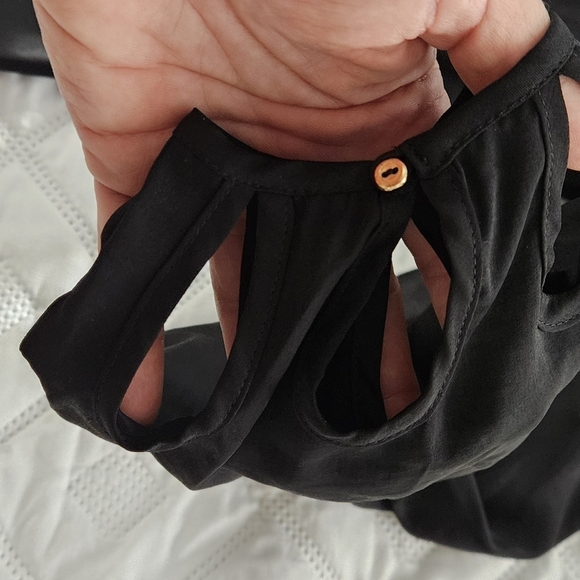 πElegant Black Blouse/Top with Cutout Design Size XS Also Fits As Size Smallπ - Picture 5 of 6